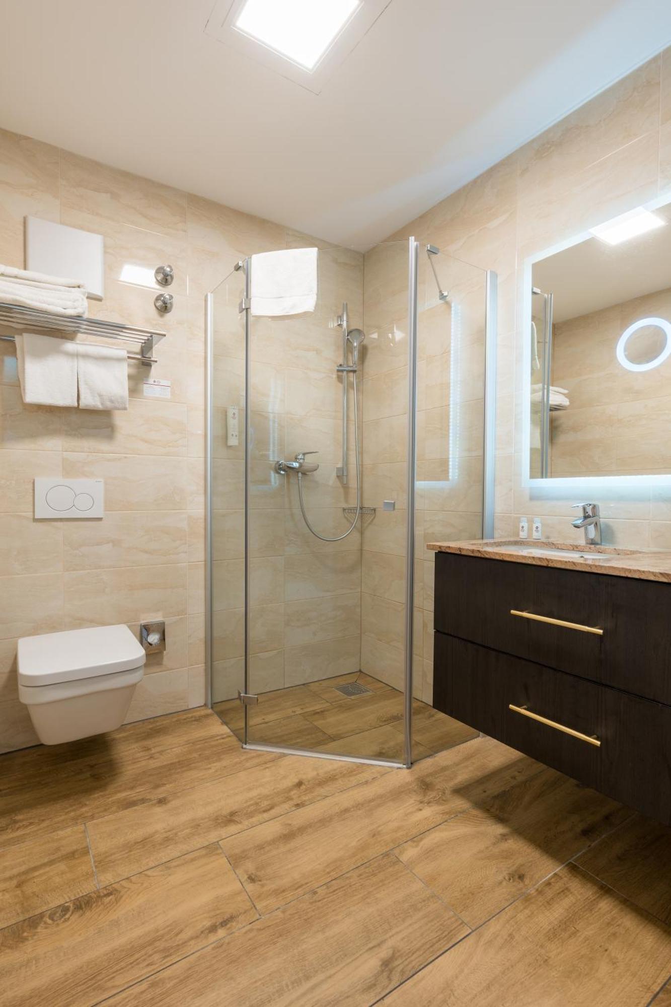 Superior Twin Room,1650008025:JPEG